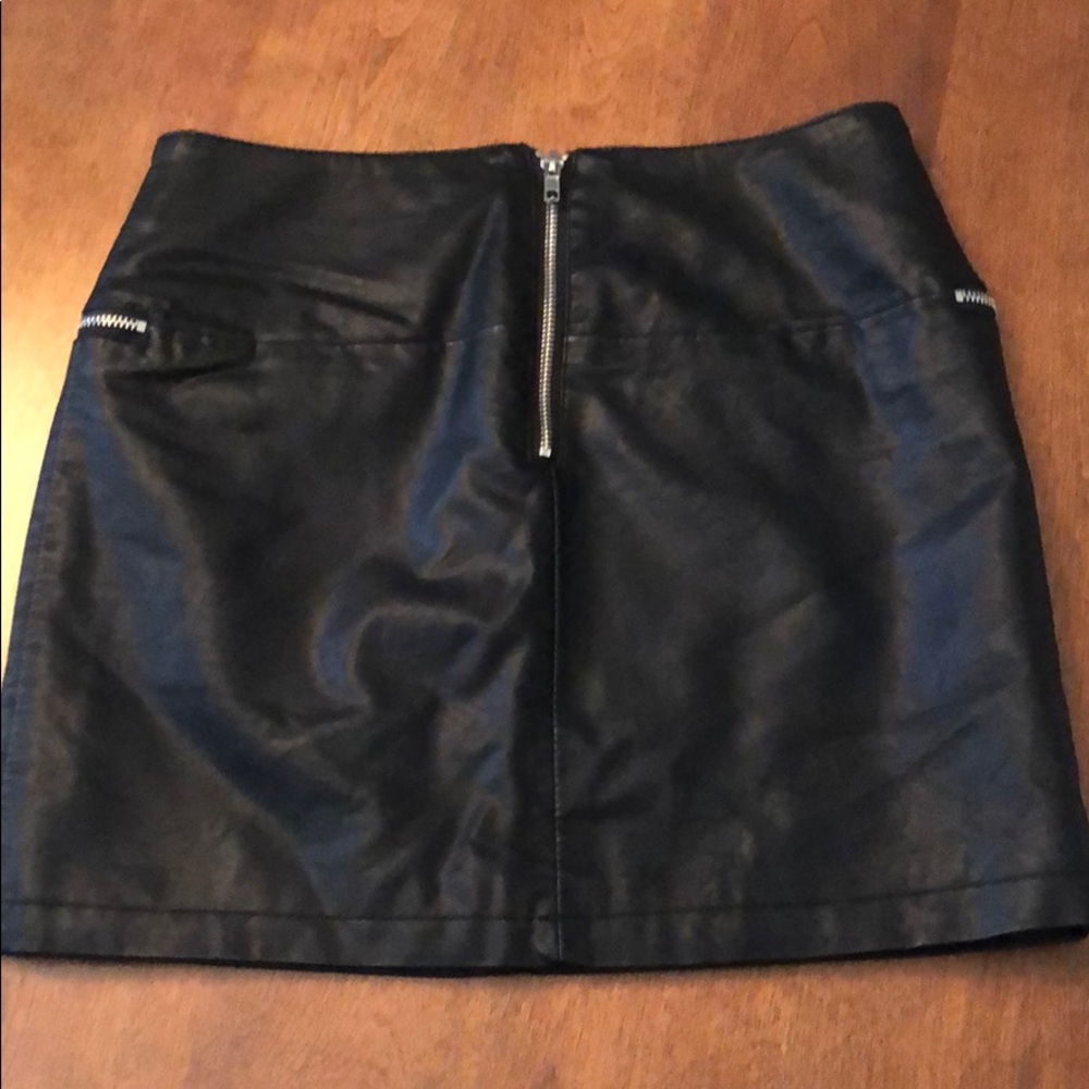 Forever 21 - Picture 2 of 3